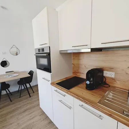 Apartment Ticasa Palms Zentral-outlet-smarttv-aufzug-stylisch-unique