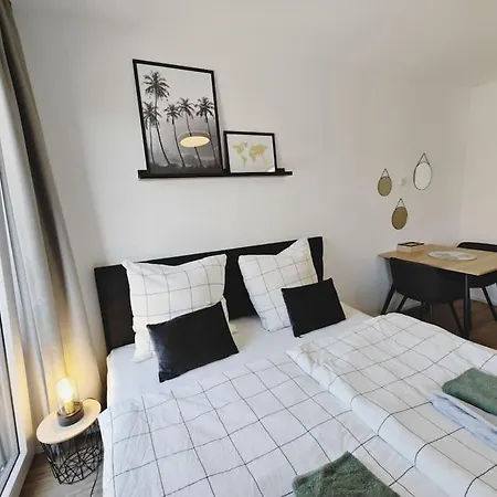 Ticasa Palms Zentral-outlet-smarttv-aufzug-stylisch-unique Metzingen (Tubingen)