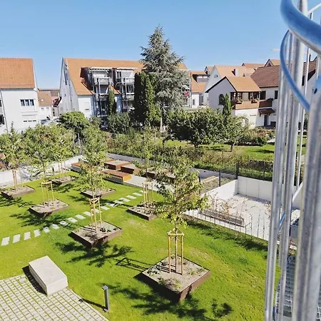 Ticasa Palms Zentral-outlet-smarttv-aufzug-stylisch-unique * Metzingen (Tubingen)